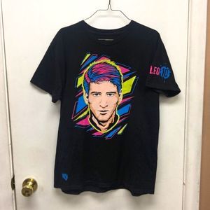Lionel Messi Cartoon #10 Argentina Mens size Large T-Shirt